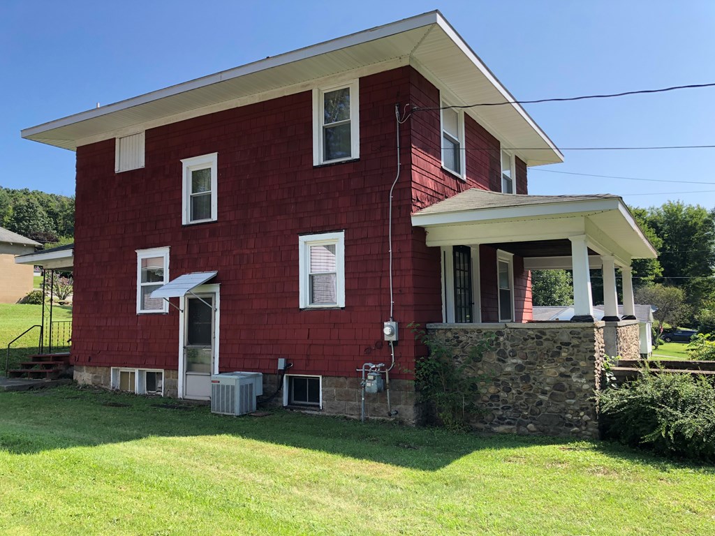 914 Walnut Street Reno, PA 16343 - Photo 4 of 25 Gallery Image 4