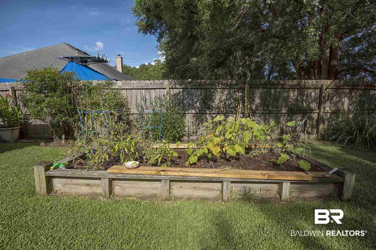 252 Meadow Run Loop West Foley, AL 36535 - Photo 16 of 48 Garden Area
