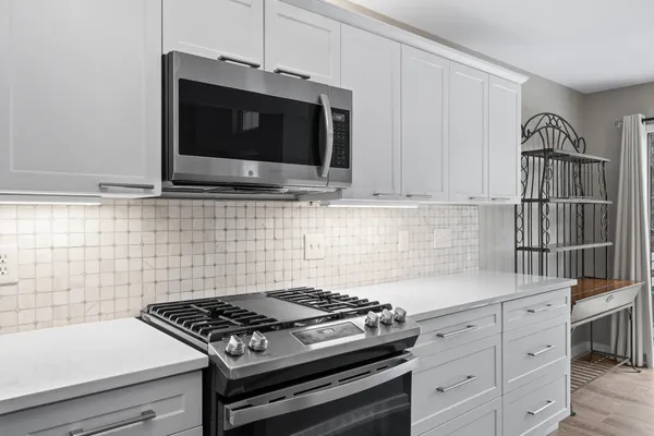 $415,000 | 1731 Woodland Circle, Unit 1226, Geneva, WI 53147