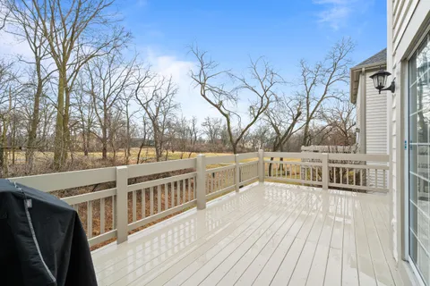 $415,000 | 1731 Woodland Circle, Unit 1226, Geneva, WI 53147