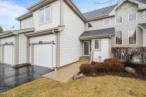 $415,000 | 1731 Woodland Circle, Unit 1226, Geneva, WI 53147