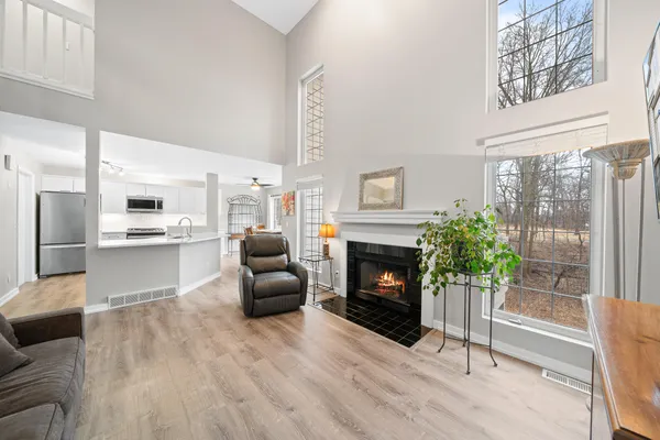 $415,000 | 1731 Woodland Circle, Unit 1226, Geneva, WI 53147