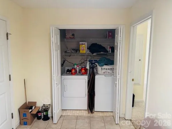 $330,000 | 200 Dartcrest Drive, Hendersonville, NC 28792
