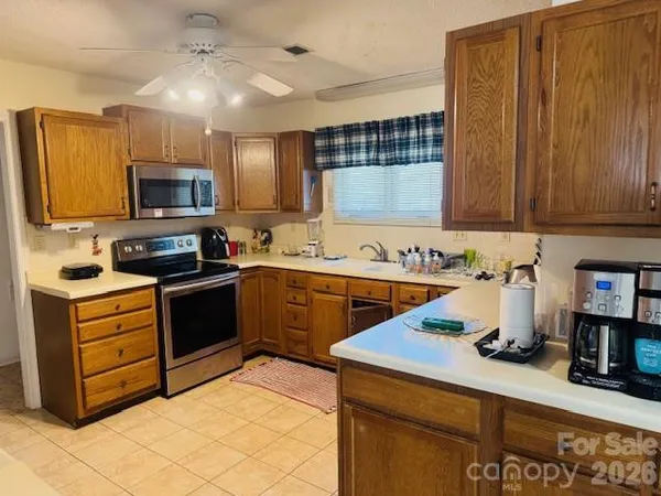 $330,000 | 200 Dartcrest Drive, Hendersonville, NC 28792