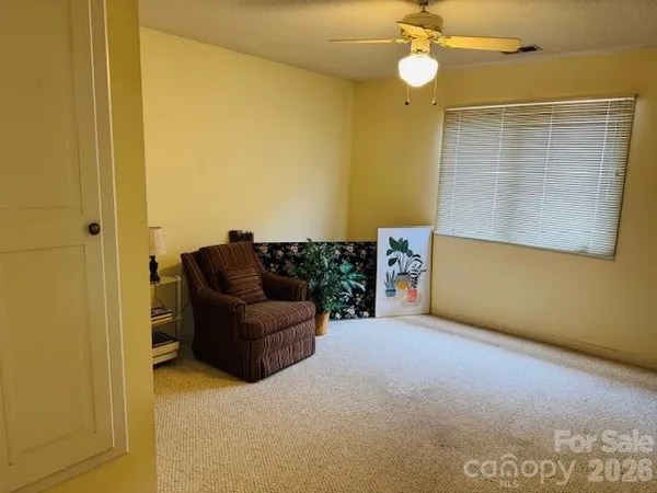 $330,000 | 200 Dartcrest Drive, Hendersonville, NC 28792
