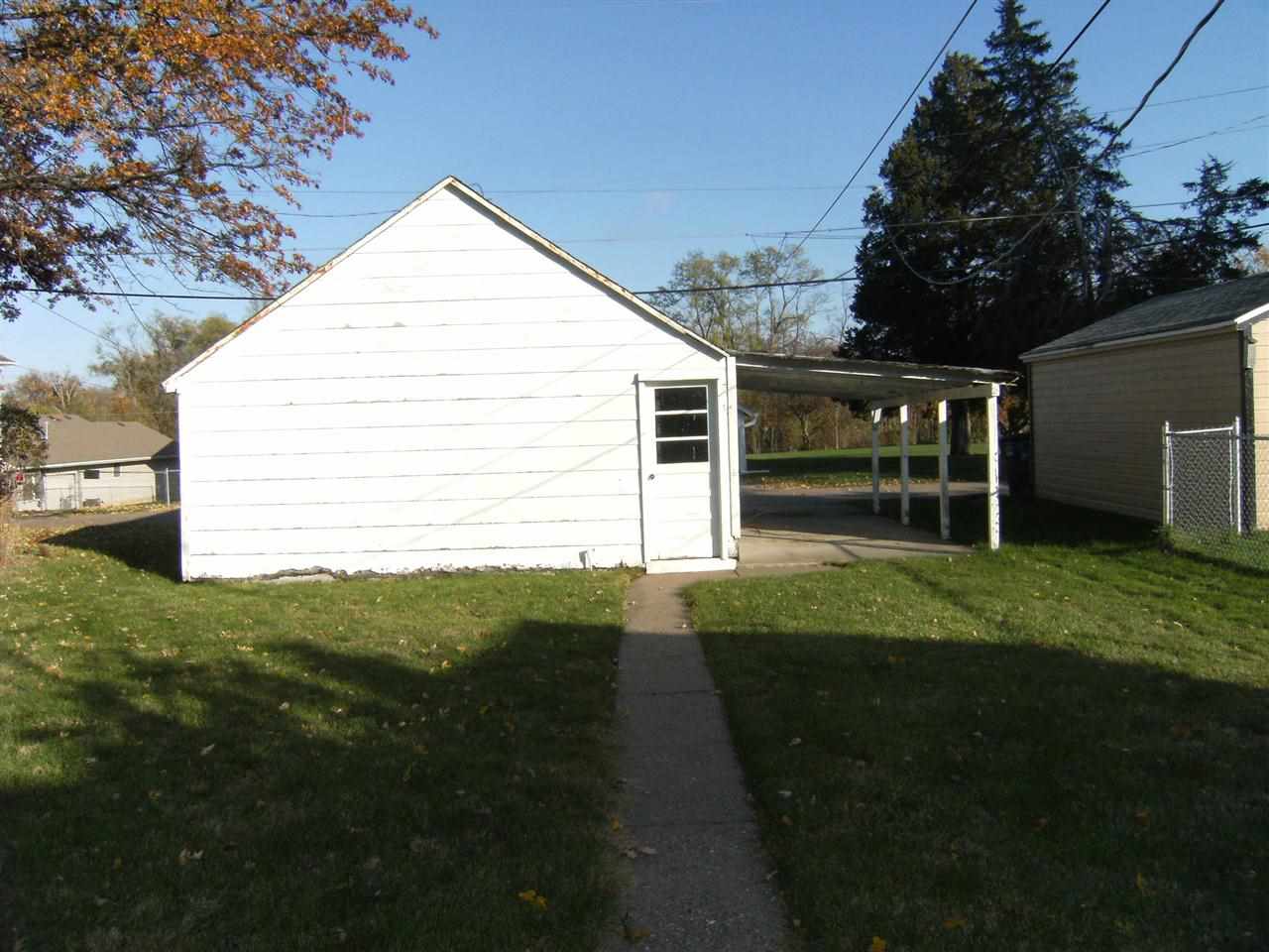 2440 33rd Street Moline, IL 61265 - Photo 11 of 13 Gallery Image 11