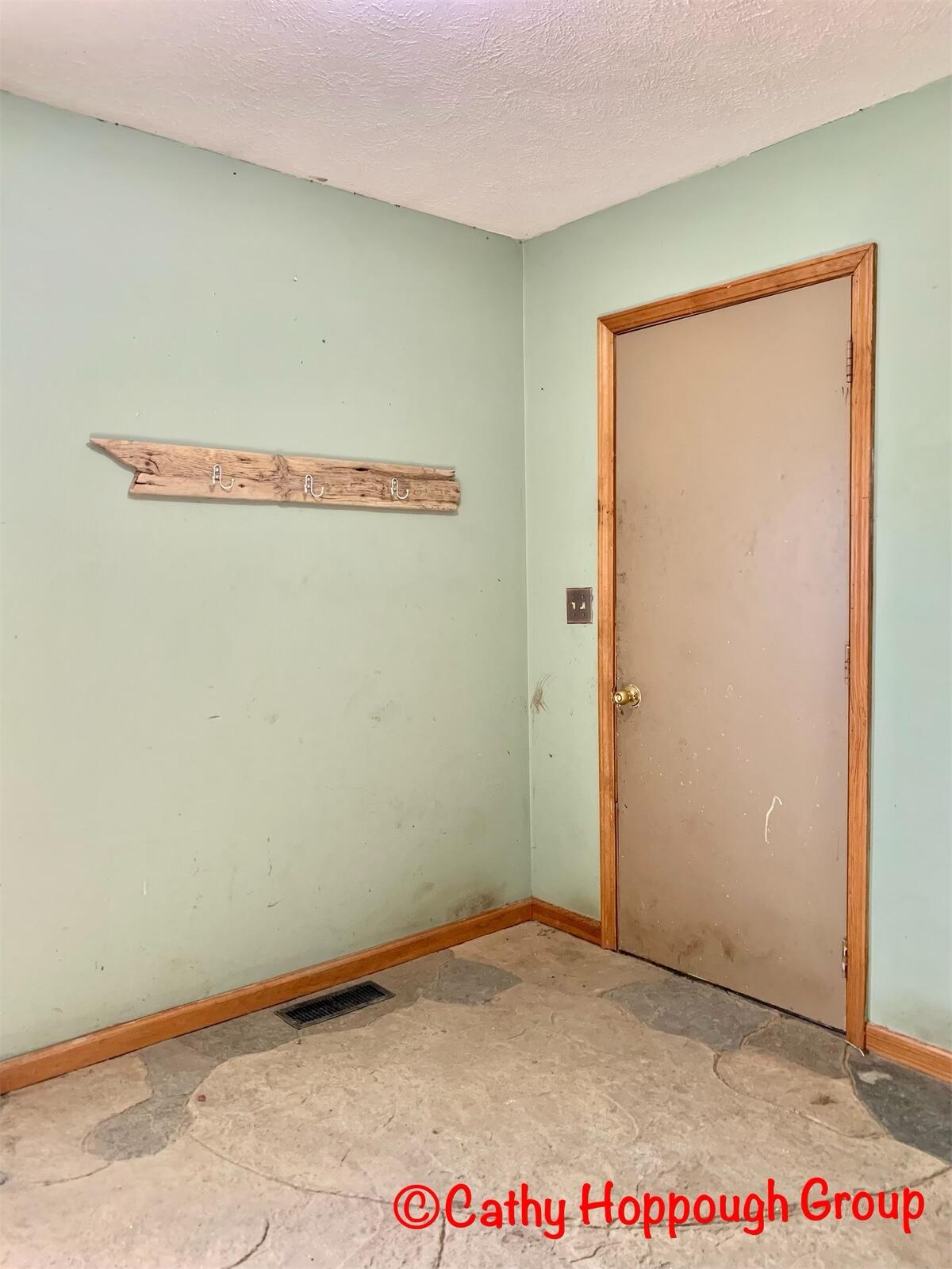 1563 Guernsey Road Lyons, MI 48851 - Photo 23 of 36 621E4E90-E628-4F4B-AAC3-2737A59E5A09