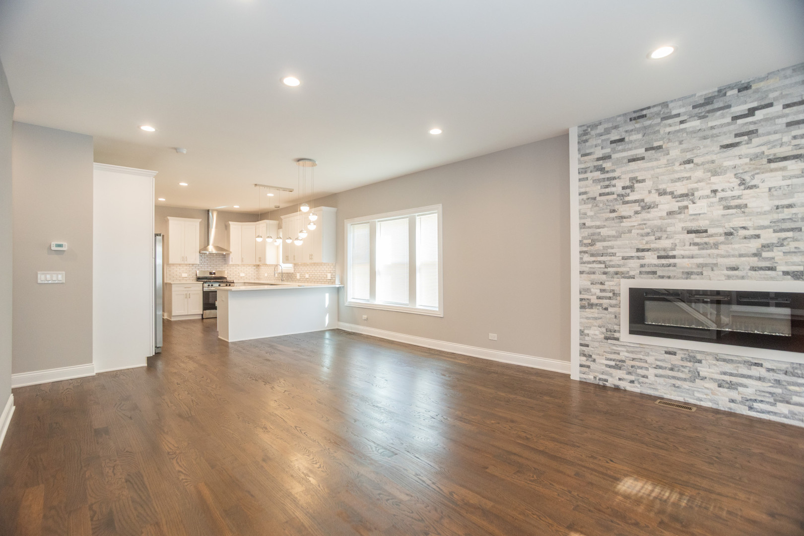 624 East 90th Place Chicago, IL 60619 - Photo 7 of 37