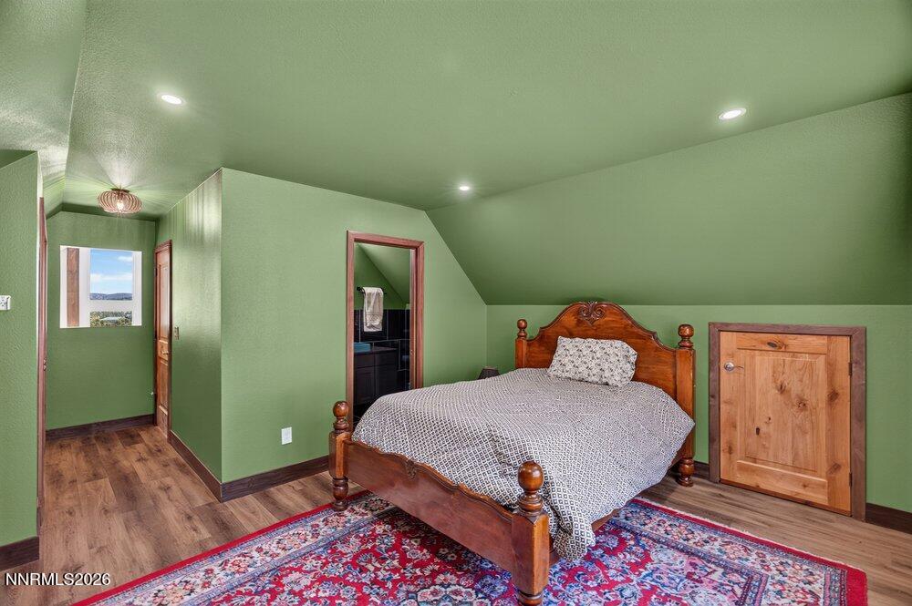21545 Stallion Road Reno, NV 89521 - Photo 21 of 28 masterbed2
