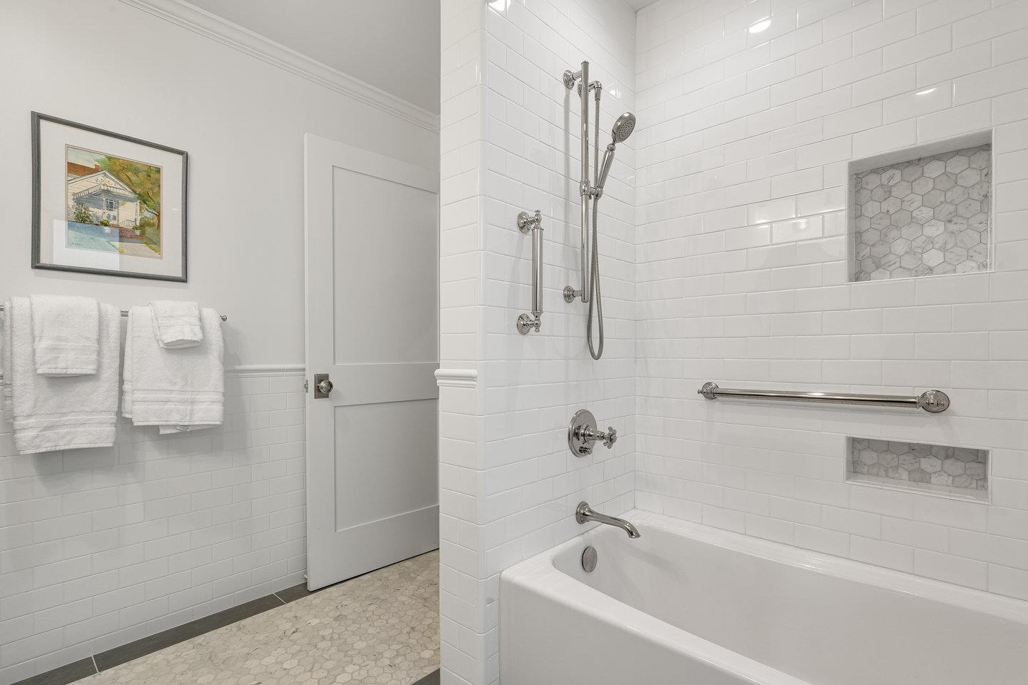 1270 Roble Road Millbrae, CA 94030 - Photo 25 of 35 a bathroom with a bathtub