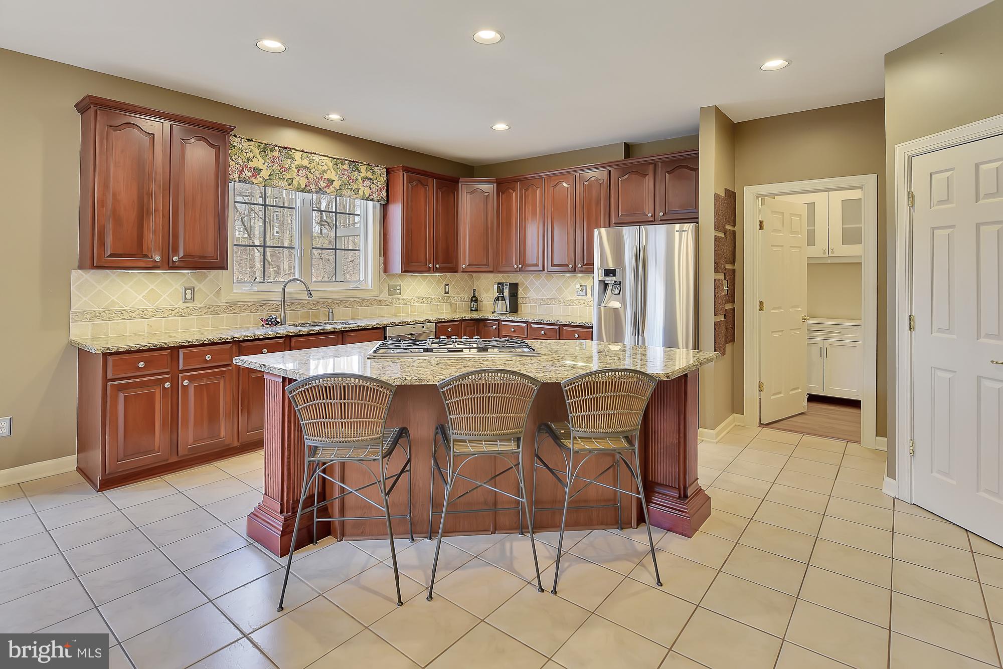 22 Hackett Court Poolesville, MD 20837 - Photo 19 of 54 Custom island will be homework central!