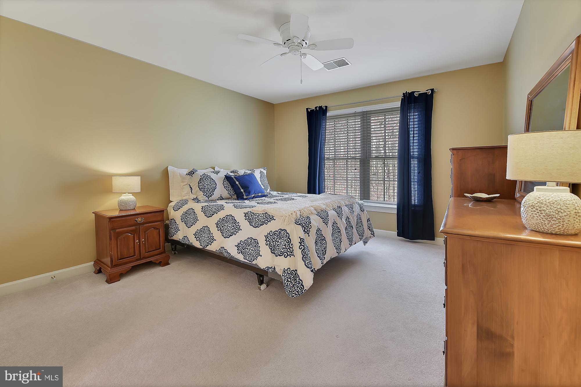 22 Hackett Court Poolesville, MD 20837 - Photo 41 of 54 Bedroom #4 with Jack and Jill bath