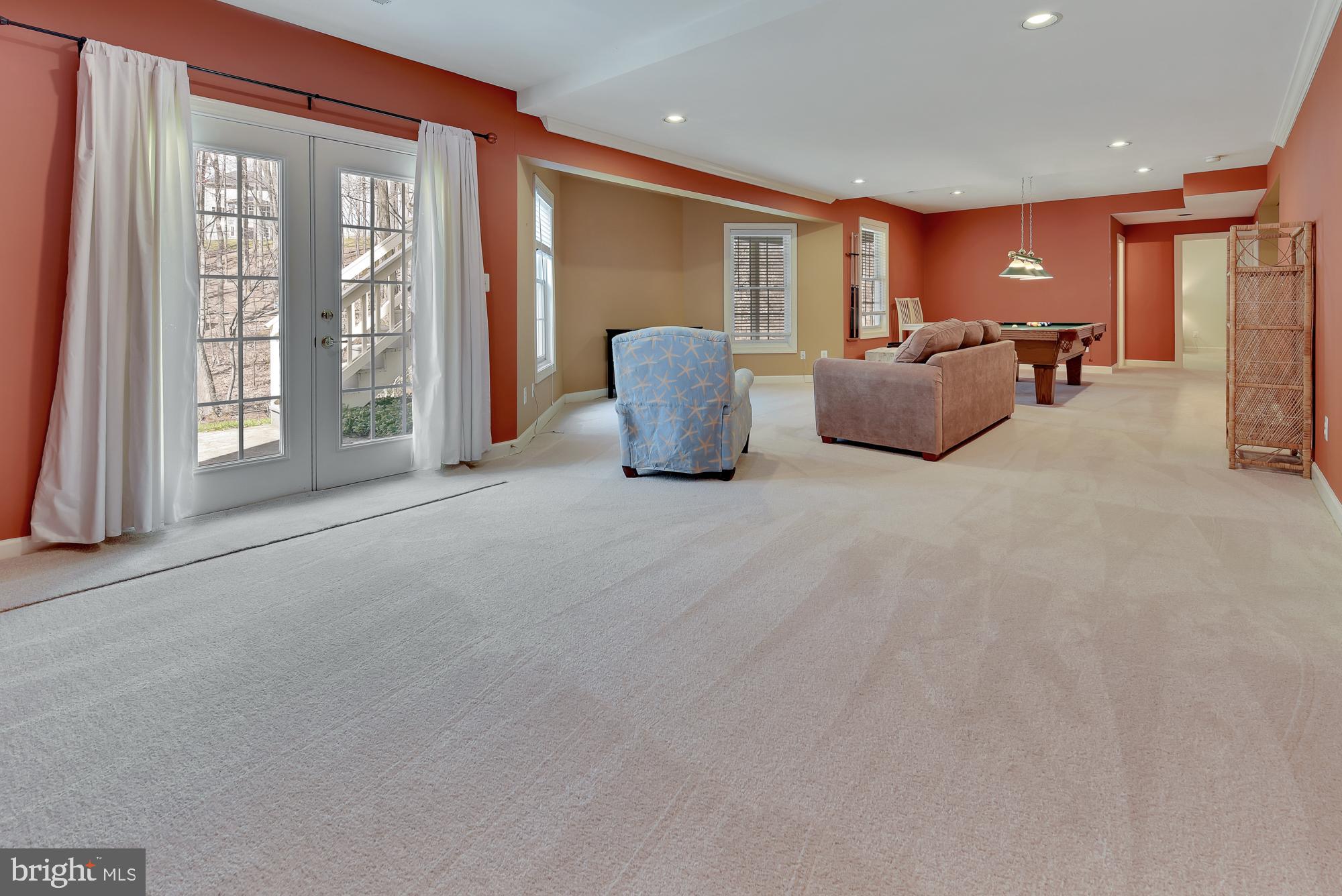 22 Hackett Court Poolesville, MD 20837 - Photo 44 of 54 Bring your ping-pong table!