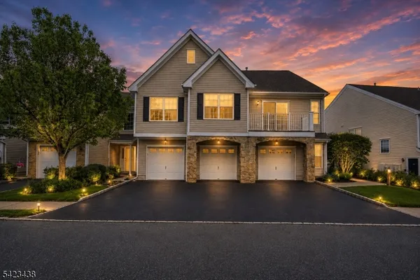 $585,000 | 131 Mountainside Drive, Pompton Lakes, NJ 07442