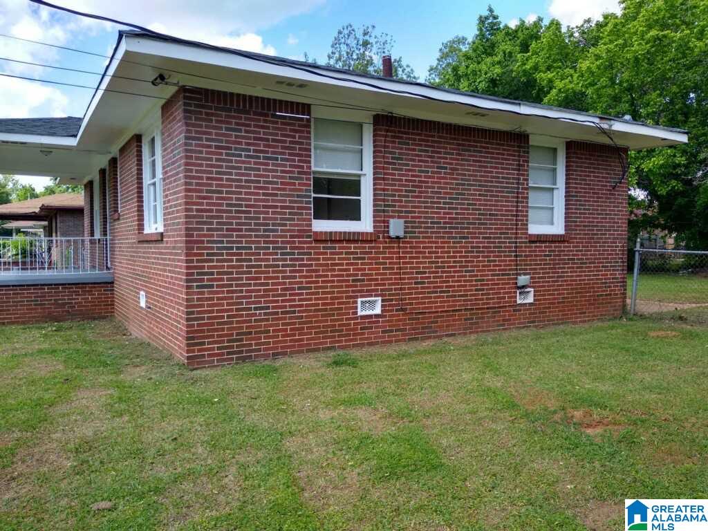 1307 22nd Avenue Bessemer, AL 35020 - Photo 4 of 18