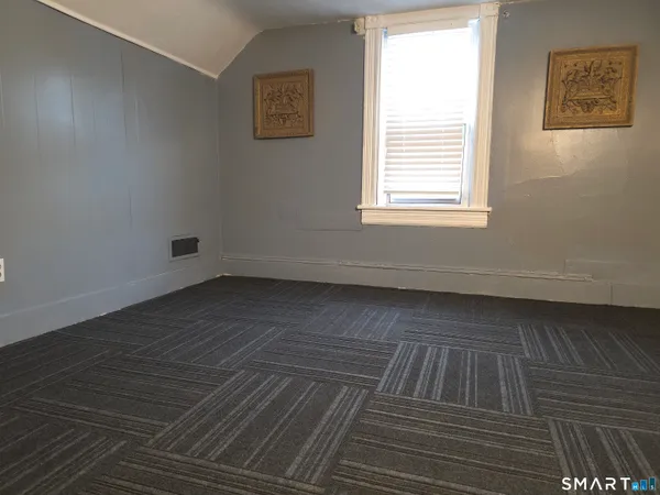 $2,800 | 303 Newtown Avenue, Norwalk, CT 06851