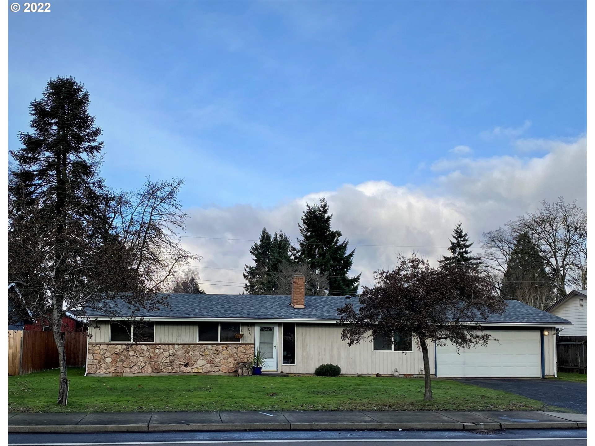 7708 Northeast Burton Road Vancouver, WA 98662 - Photo 1 of 19