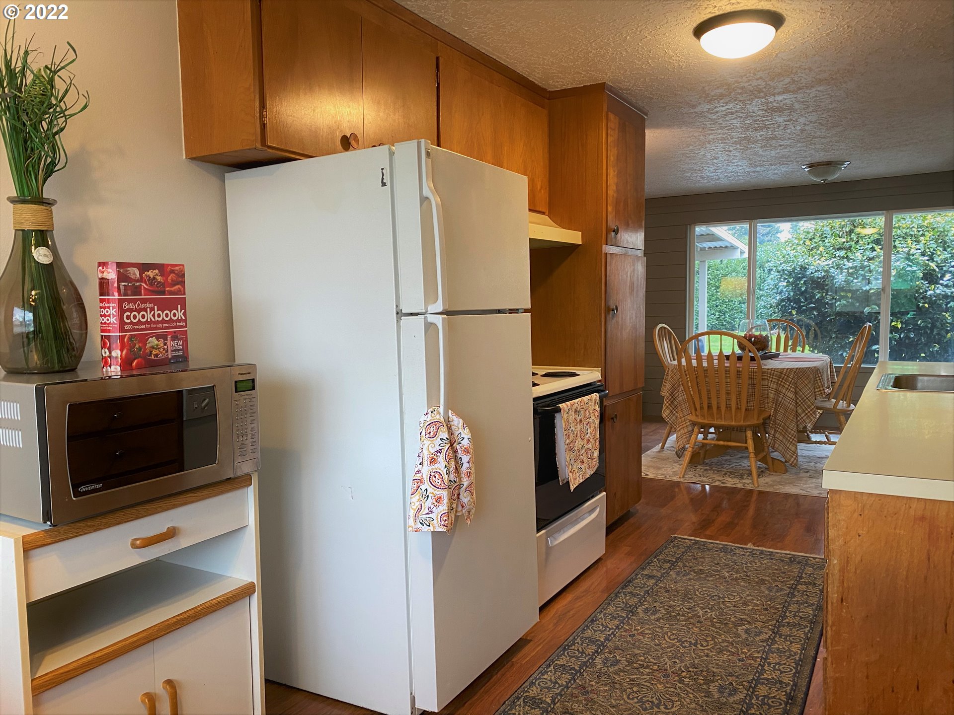 7708 Northeast Burton Road Vancouver, WA 98662 - Photo 8 of 19