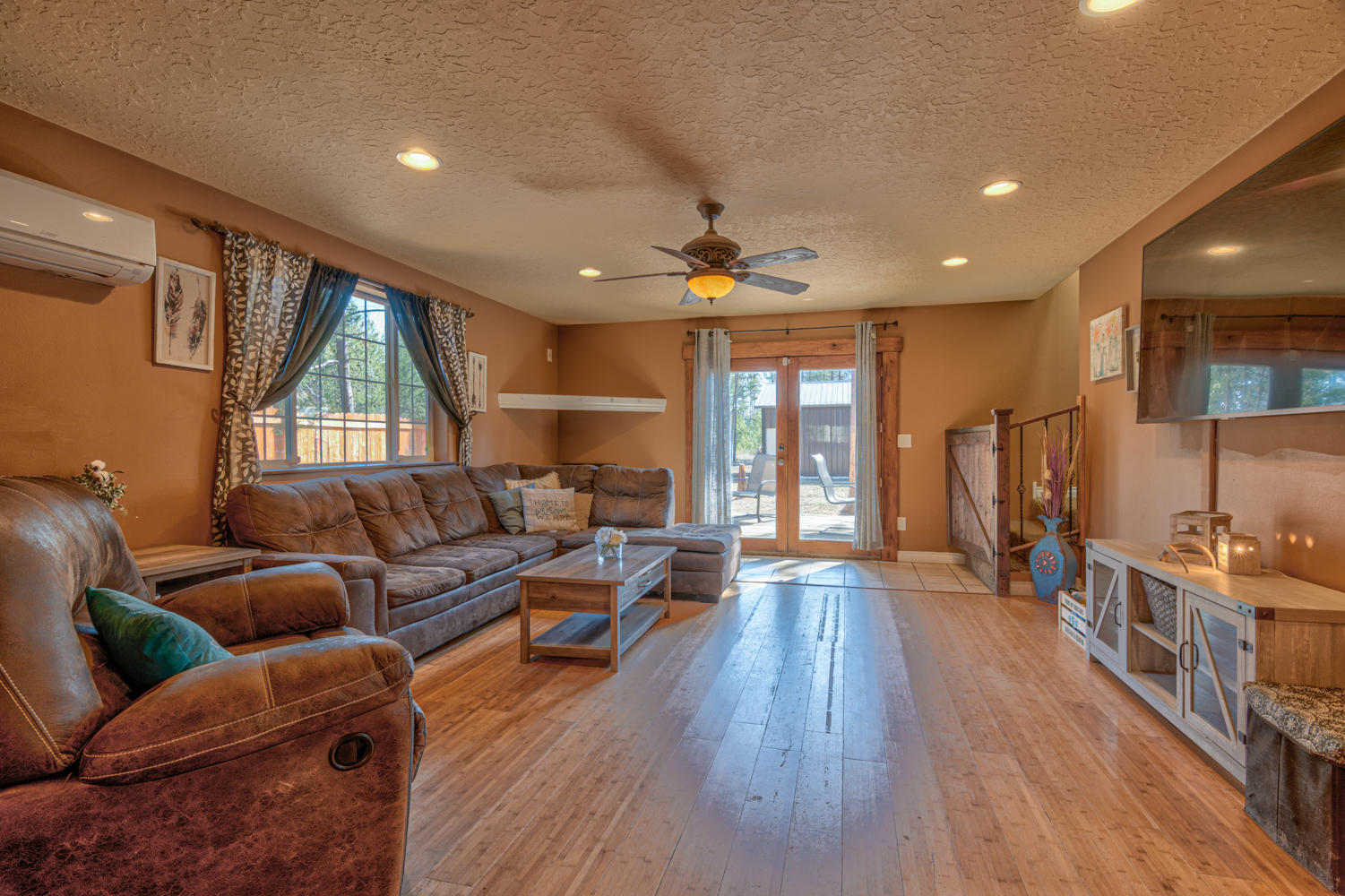 55768 Snow Goose Road Bend, OR 97707 - Photo 10 of 33 55768 Snow Goose Rd., Bend, OR - 20