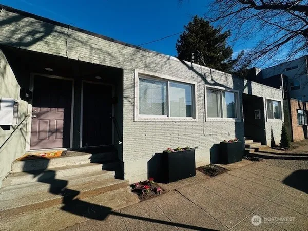 $1,525,000 | 7618 Greenwood Avenue North, Seattle, WA 98103
