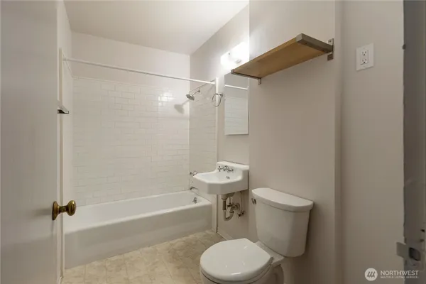 $1,625,000 | 7618 Greenwood Avenue North, Seattle, WA 98103