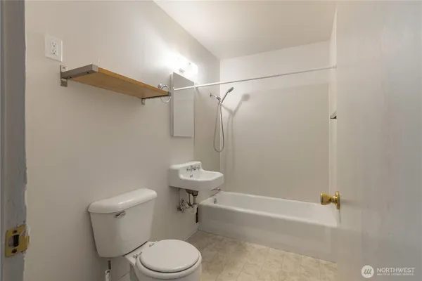 $1,625,000 | 7618 Greenwood Avenue North, Seattle, WA 98103