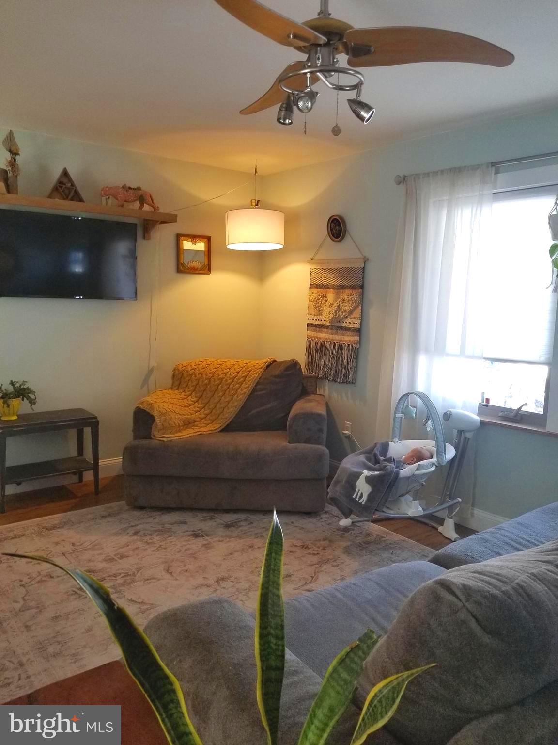7741 Downs Road Newark, MD 21841 - Photo 7 of 22 a living room with furniture