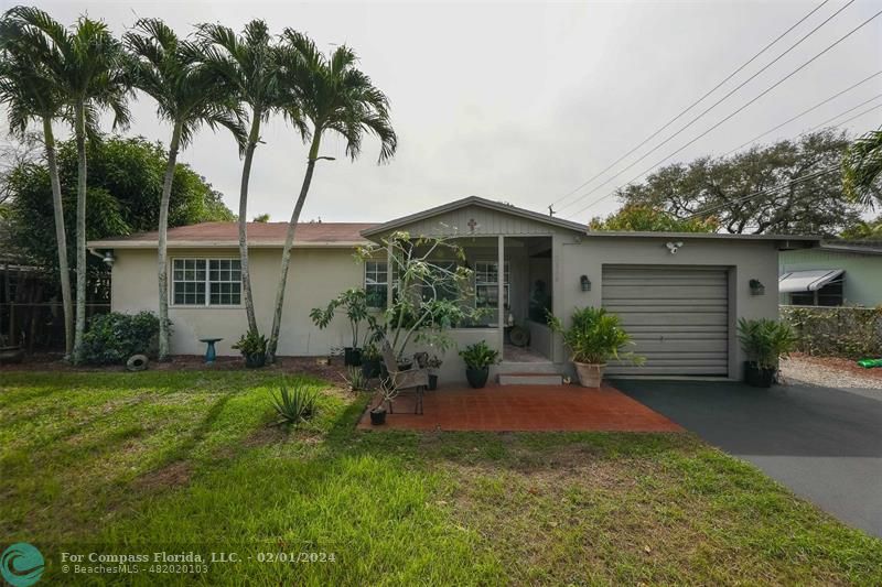 2848 Southwest 16th St  