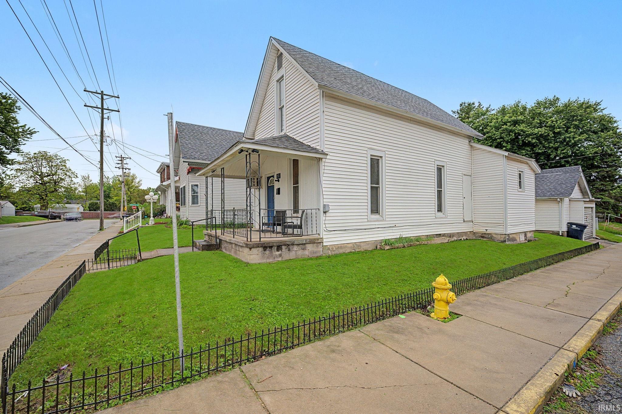 358 Sims Street Frankfort, IN 46041 - Photo 2 of 25