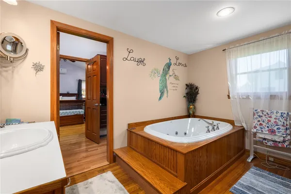 $875,000 | 418 Long Highway, Little Compton, RI 02837