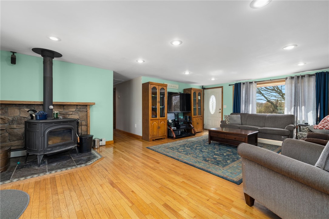 418 Long Highway Little Compton, RI 02837 - Photo 10 of 32