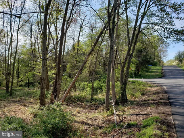 $2,000,000 | 748 Kentland Drive, Great Falls, VA 22066