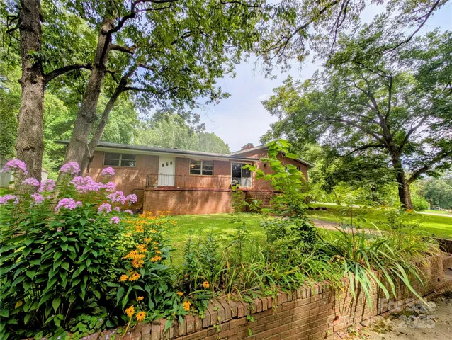 $349,000 | 165 Fieldstone Farm Drive, Statesville, NC 28625