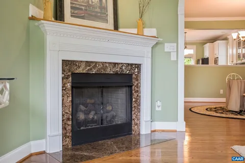 $375,000 | 26 East Pk Vw Drive, Staunton, VA 24401