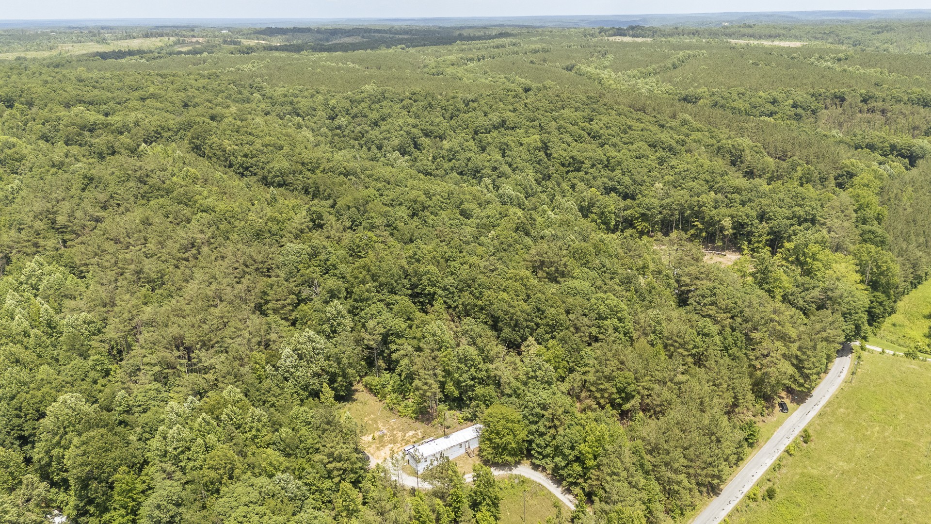 912 Simmons Branch Road Waynesboro, TN 38485 - Photo 13 of 21