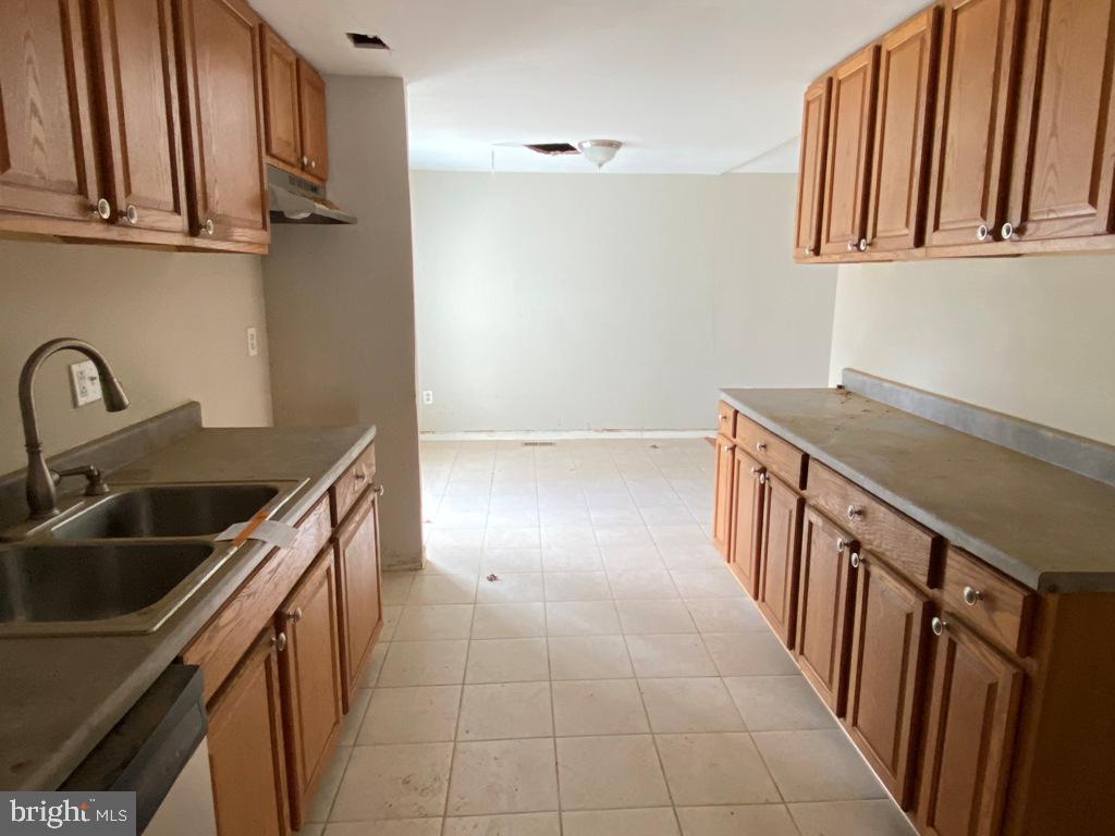 9848 Branchleigh Road Randallstown, MD 21133 - Photo 10 of 14 Interior