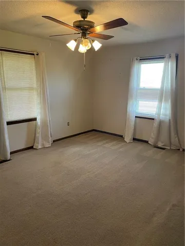 $279,000 | 1309 De Kalb Drive, Cameron, MO 64429