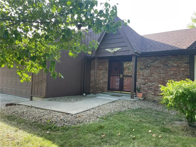 $279,000 | 1309 De Kalb Drive, Cameron, MO 64429