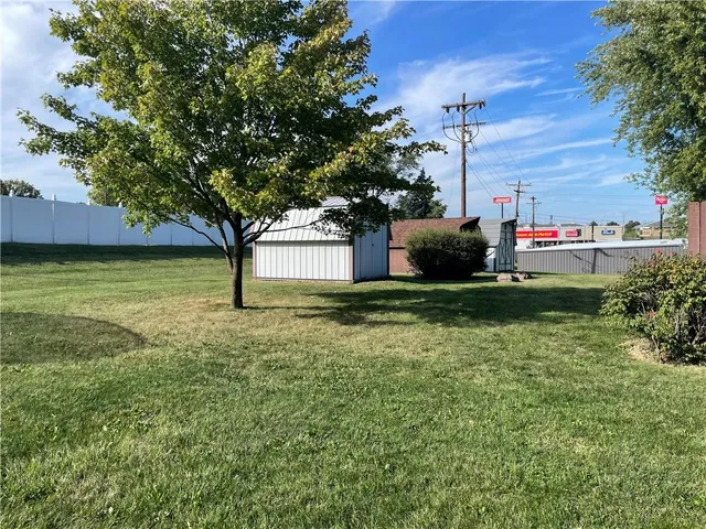 $279,000 | 1309 De Kalb Drive, Cameron, MO 64429