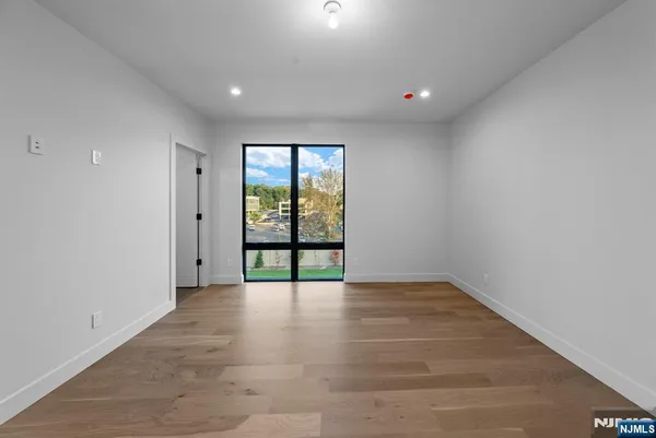 $25,000 | 577 Floyd Street, Englewood Cliffs, NJ 07632