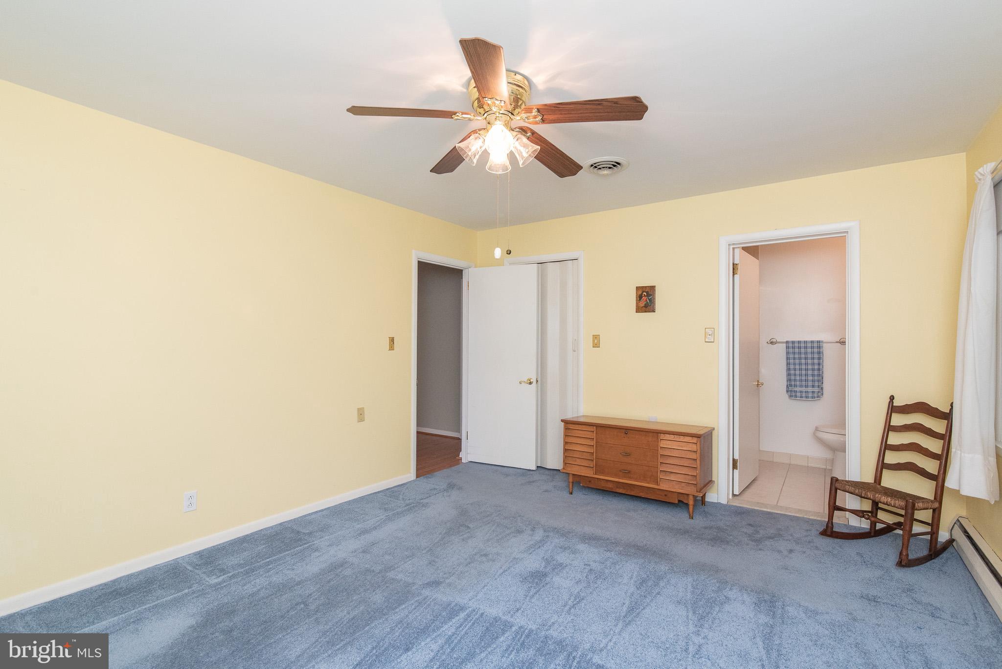 922 Starbit Road Baltimore, MD 21286 - Photo 23 of 31 Master bedroom with walk in closet