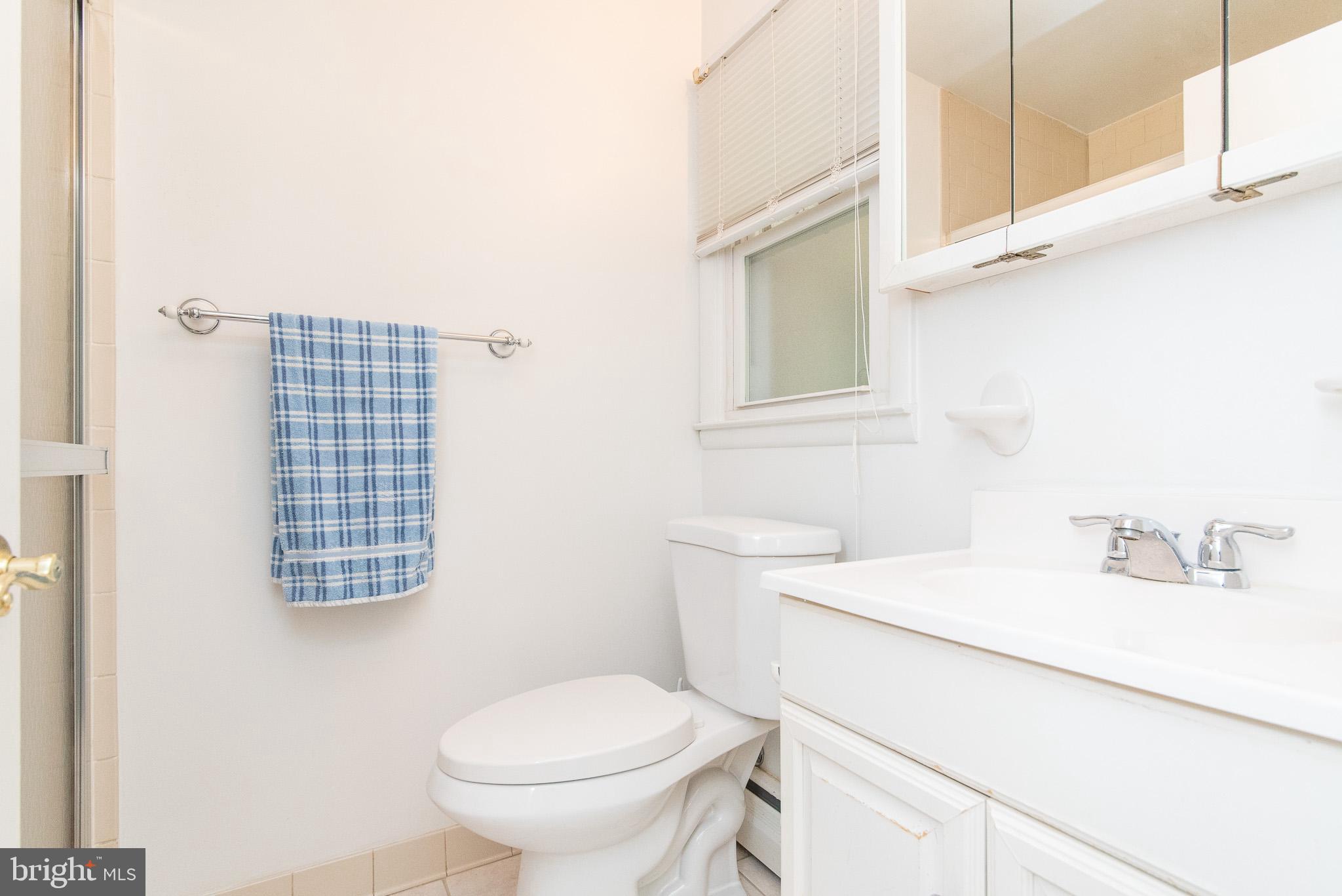 922 Starbit Road Baltimore, MD 21286 - Photo 24 of 31 Master bathroom