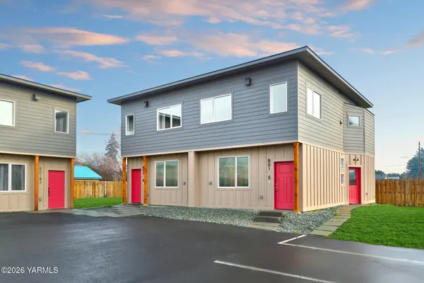 $249,000 | 801 South 16th Avenue, Unit 5, Yakima, WA 98902