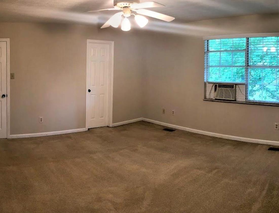 123 Hanover Place Oak Ridge, TN 37830 - Photo 8 of 20 Master Bedroom