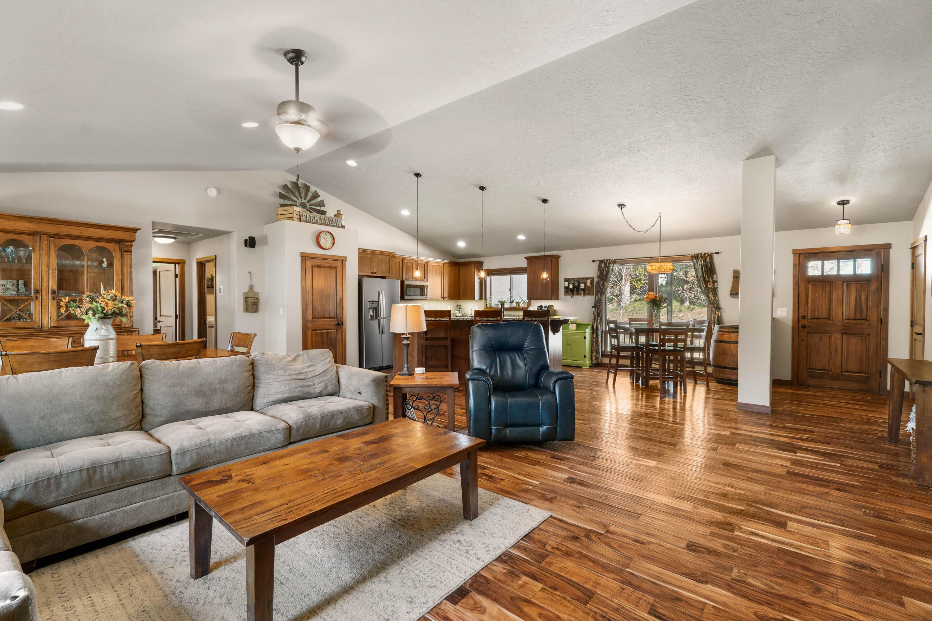 19-Living Room