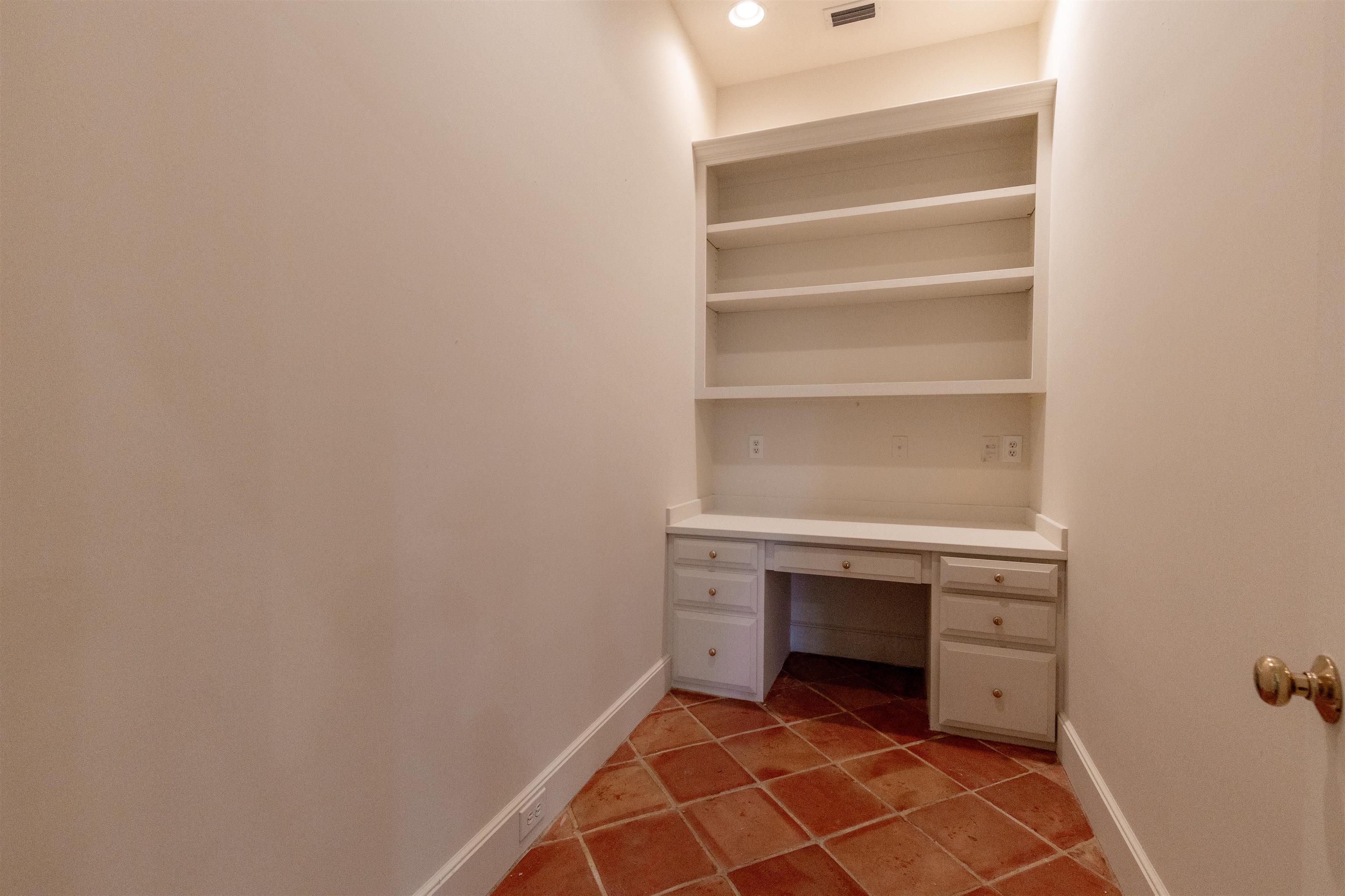 51 North Church Street Fairhope, AL 36532 - Photo 16 of 28 Office