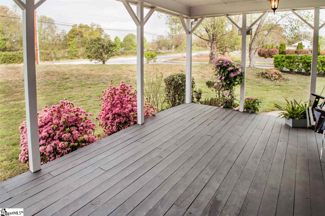 401 South Batesville Road Greer, SC 29650 - Photo 4 of 36 Gallery Image 4