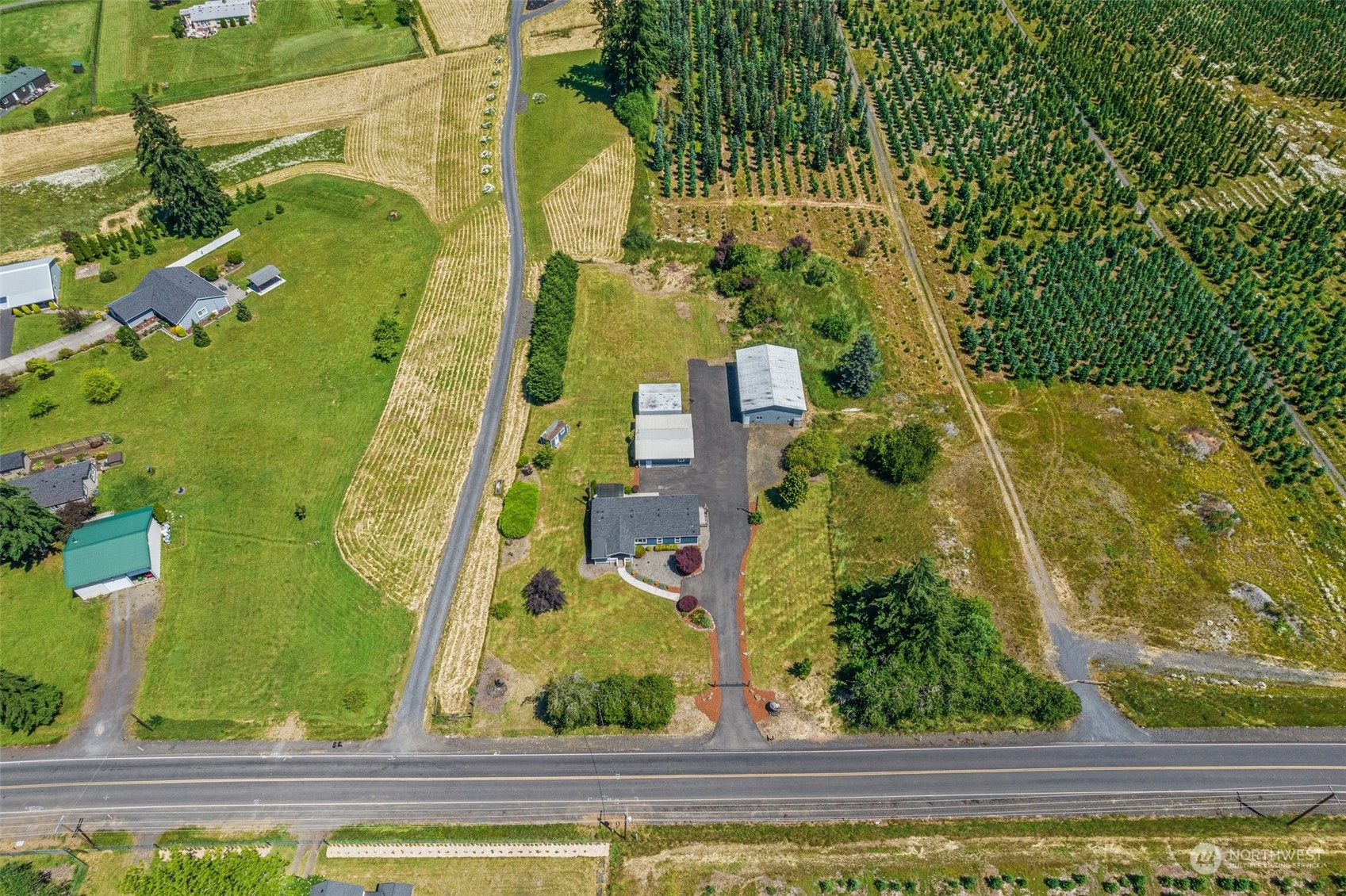 843 Nevil Road Winlock, WA 98596 - Photo 30 of 30 an aerial view of a swimming pool
