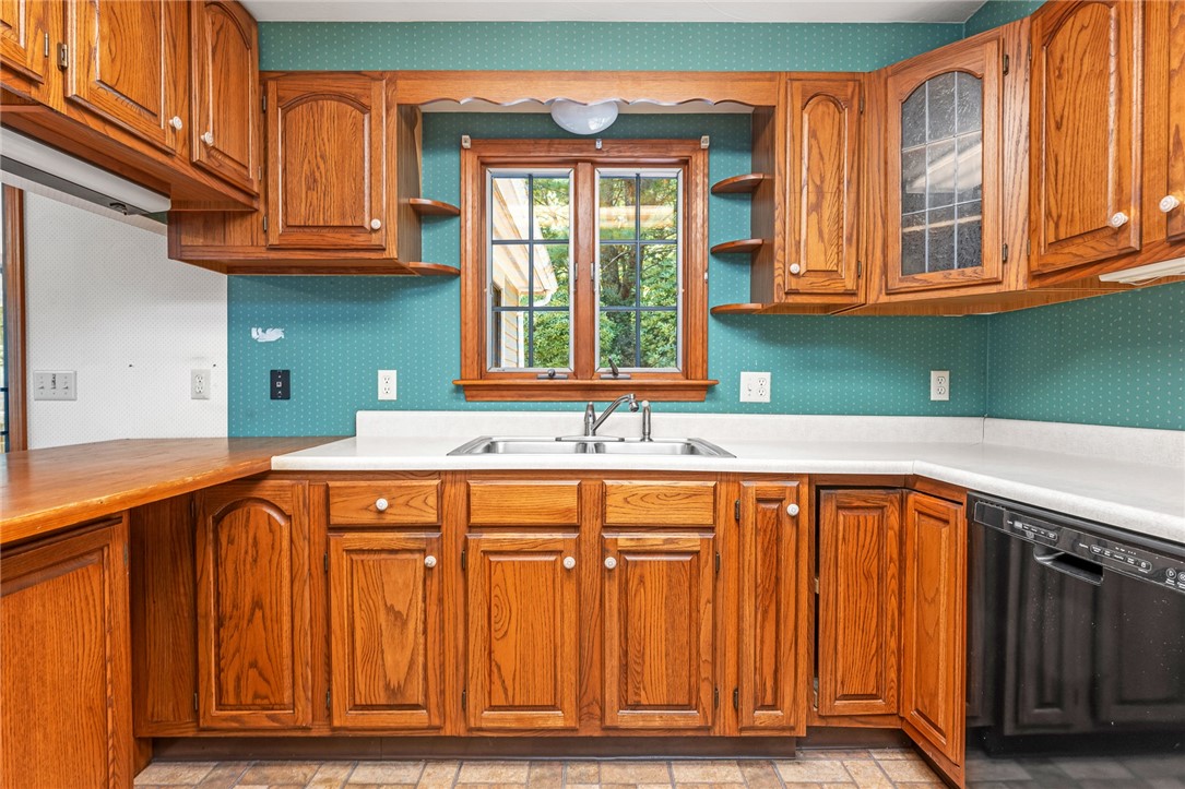 590 Shannock Road South Kingstown, RI 02879 - Photo 9 of 30