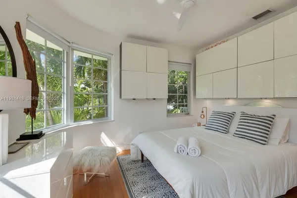 $3,500 | 739 11th Street, Unit 12, Miami Beach, FL 33139